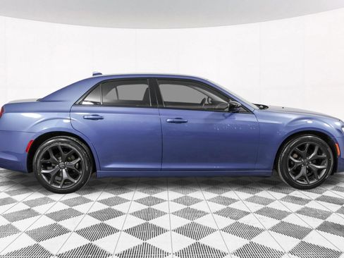 Used 2022 Chrysler 300 Touring w/ Sport Appearance Package RWD image 13