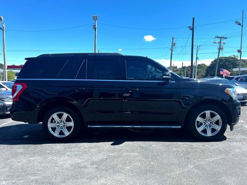 Used 2021 Ford Expedition XLT image 4