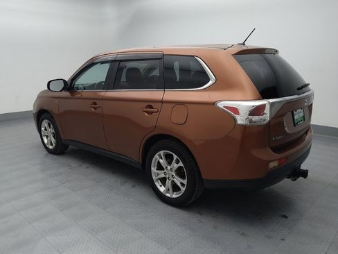 Used 2014 Mitsubishi Outlander GT image 3