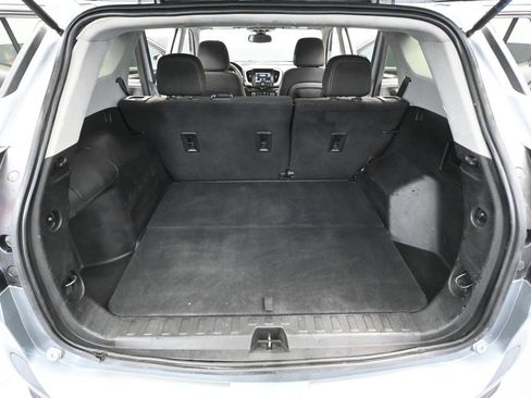 Used 2024 GMC Terrain SLE image 39