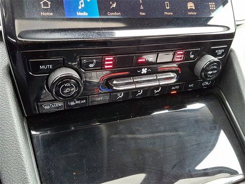 Used 2024 Jeep Grand Cherokee Limited 4xe image 12