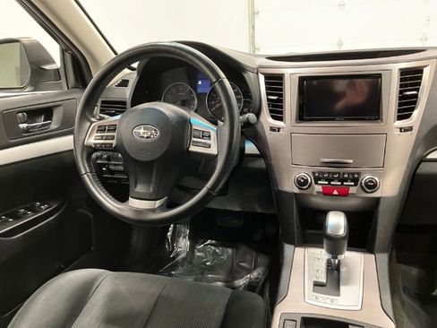 Used 2013 Subaru Outback 2.5i Premium w/ All-Weather Pkg AWD/4WD image 38