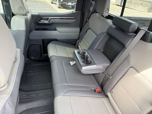 Certified 2026 Chevrolet Silverado 1500 ZR2 image 4