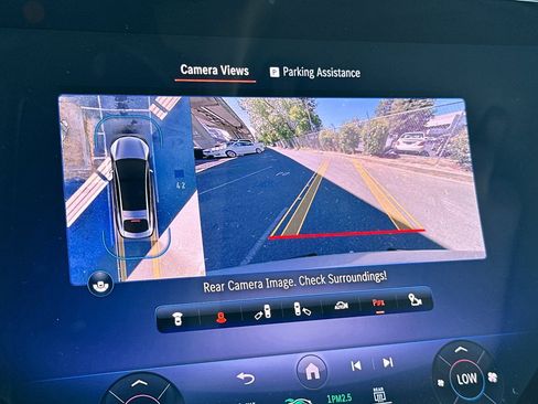 Certified 2022 Mercedes-Benz EQS 580 4MATIC Sedan image 20