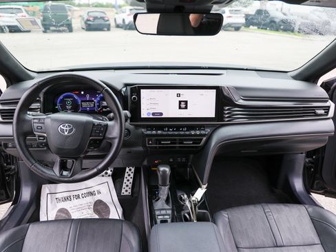 Used 2025 Toyota Camry XSE FWD image 35