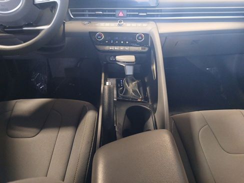 Used 2024 Hyundai Elantra SEL image 11