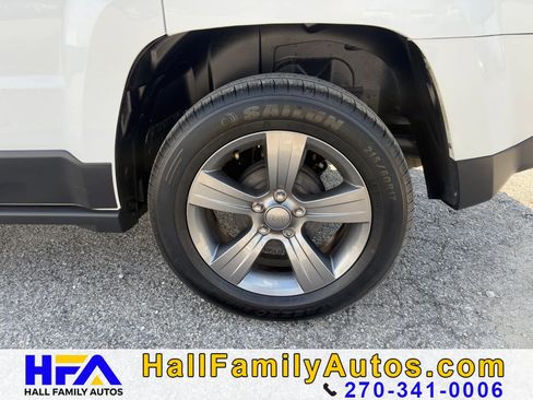 Used 2015 Jeep Patriot High Altitude FWD image 10