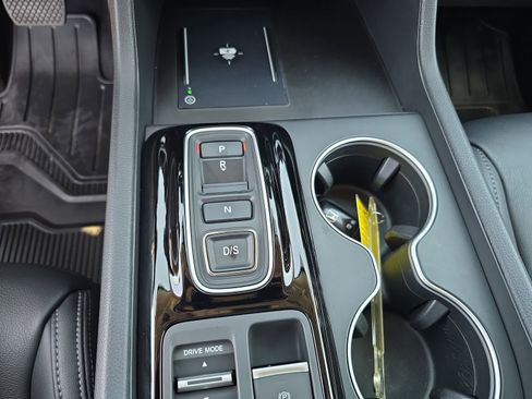 Certified 2024 Honda Pilot Touring image 22