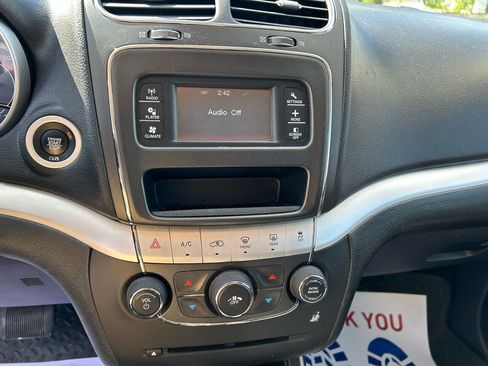 Used 2017 Dodge Journey SE image 10