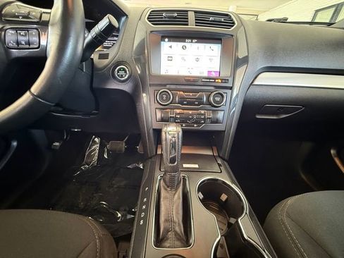 Certified 2017 Ford Explorer XLT w/ Equipment Group 201A image 15