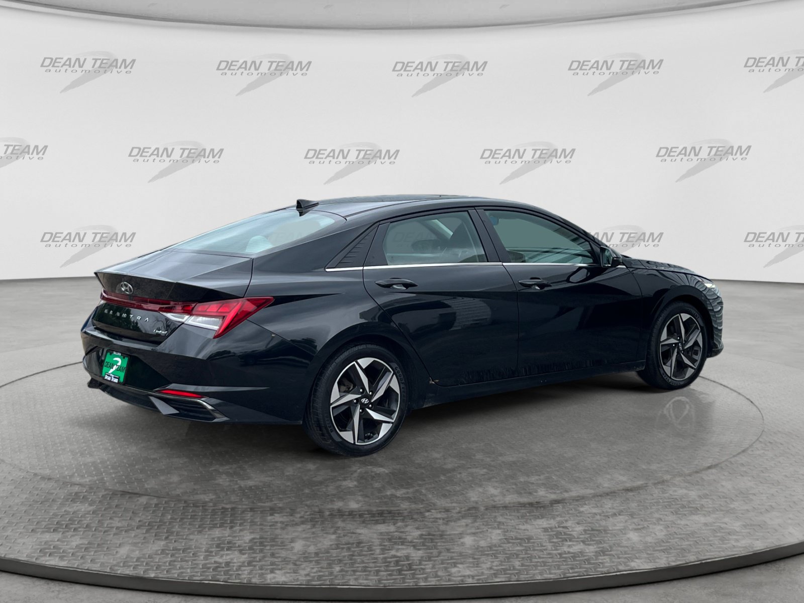 Used 2021 Hyundai Elantra Limited w/ Cargo Package FWD image 8