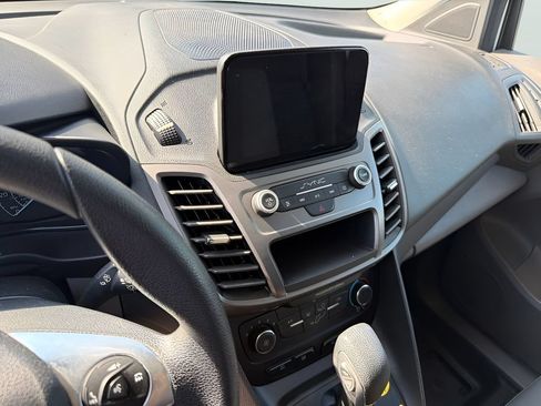 Used 2022 Ford Transit Connect XL FWD image 12