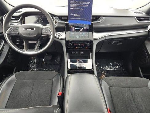 Used 2023 Jeep Grand Cherokee Altitude image 20