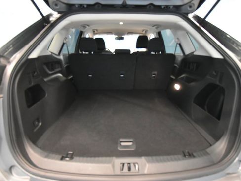 Used 2024 Ford Edge SE image 26