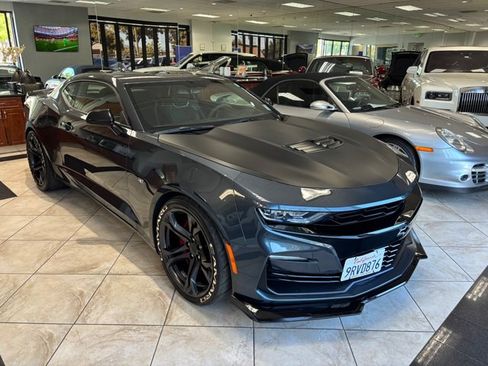 Used 2019 Chevrolet Camaro SS RWD image 2