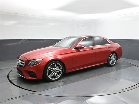 Used 2019 Mercedes-Benz E 300 image 34