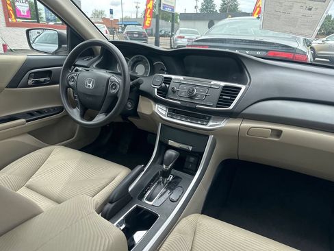 Used 2015 Honda Accord LX image 29