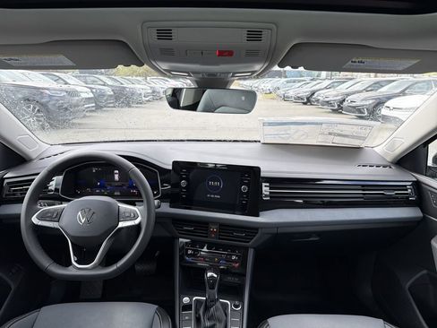 New 2026 Volkswagen Jetta SE FWD image 19