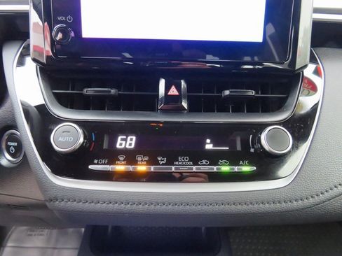 Certified 2024 Toyota Corolla SE image 26