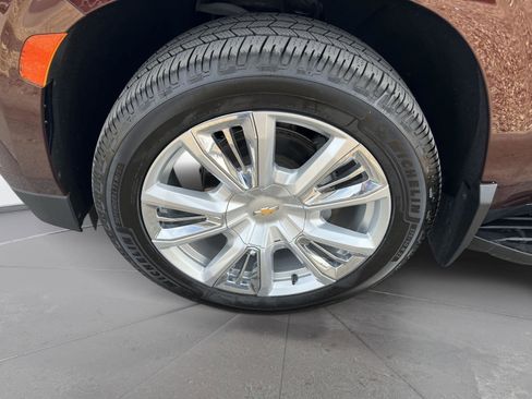 Used 2022 Chevrolet Tahoe High Country image 11
