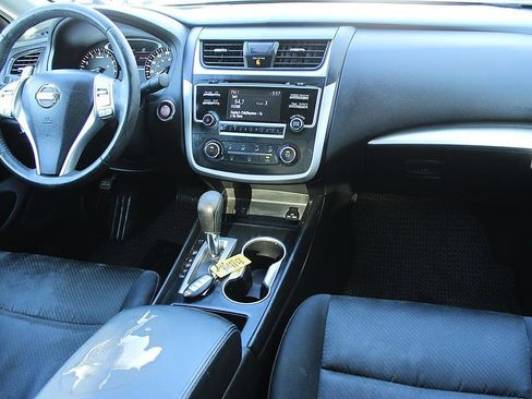 Used 2016 Nissan Altima 2.5 SR FWD image 12