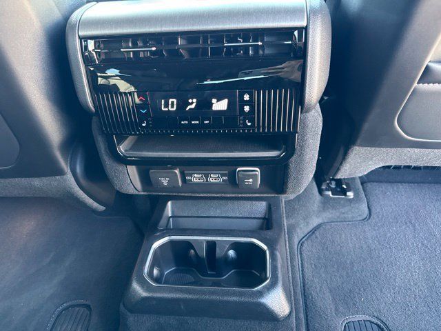New 2026 Jeep Grand Wagoneer Limited AWD/4WD image 30