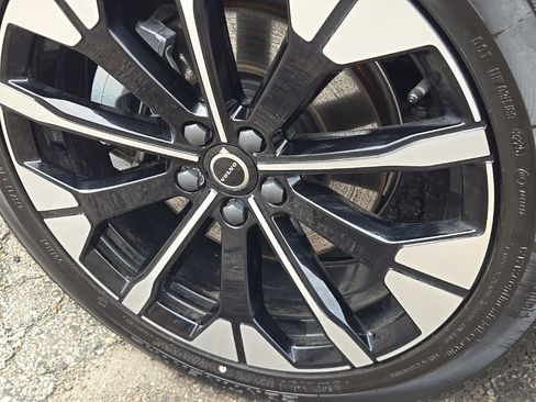 New 2026 Volvo XC60 B5 Plus w/ Protection Package Premier image 5