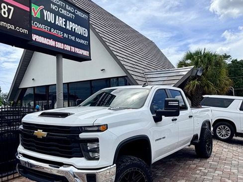 Used 2024 Chevrolet Silverado 2500 W/T w/ WT Convenience Package RWD image 2