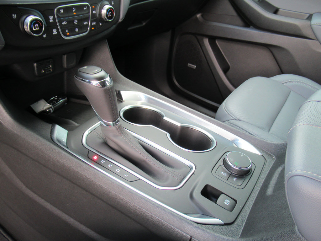 Used 2020 Chevrolet Traverse Premier FWD image 31