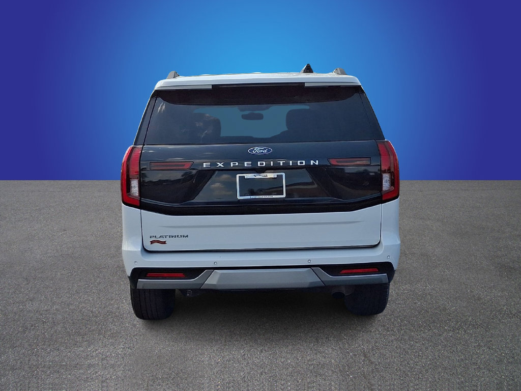 Used 2025 Ford Expedition Platinum AWD/4WD image 5