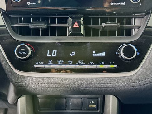 Certified 2022 Toyota Corolla Cross LE AWD/4WD image 15