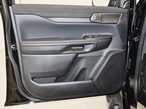 New 2025 Ford Ranger Raptor image 9