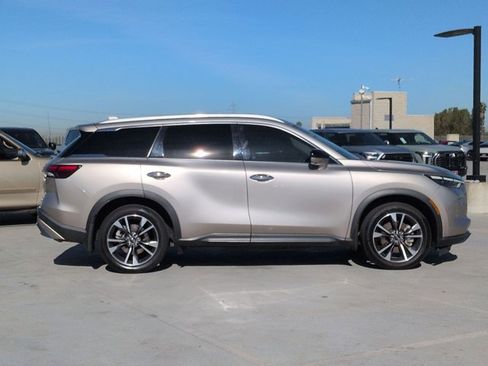 Used 2022 INFINITI QX60 Luxe w/ Cargo Package image 4