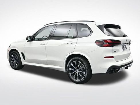 New 2026 BMW X5 M60i w/ Executive Package image 7