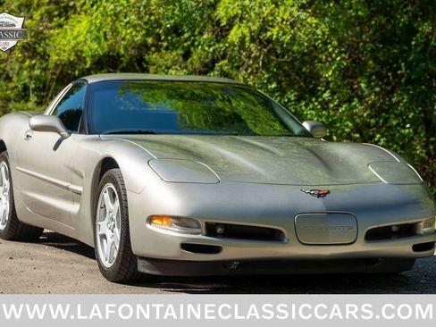 Used 1999 Chevrolet Corvette Coupe RWD image 69