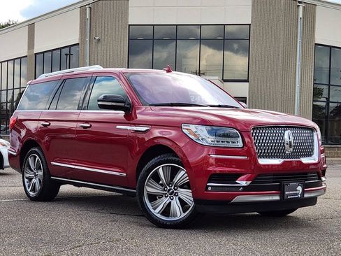 Used 2018 Lincoln Navigator Reserve w/ Technology Package AWD/4WD image 39
