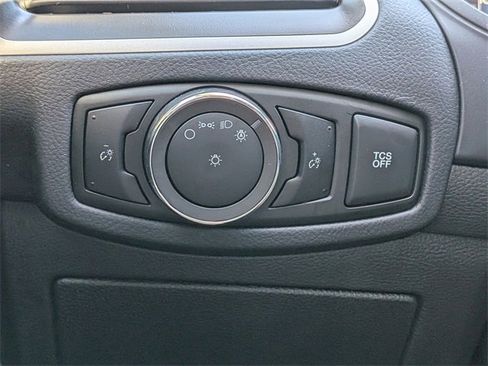 Used 2024 Ford Edge SE w/ Black Appearance Package image 29