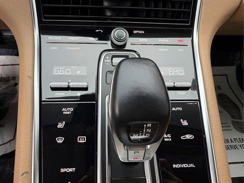 Used 2018 Porsche Panamera 4 image 44