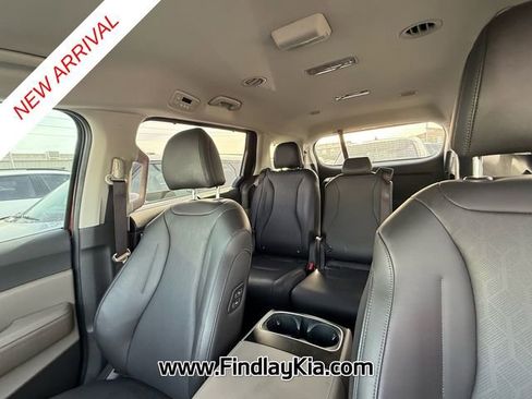 Certified 2025 Kia Carnival EX image 7