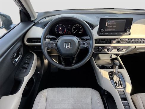 Certified 2023 Honda HR-V LX image 23