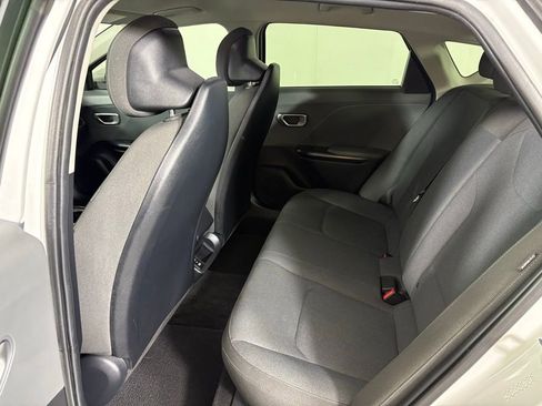 New 2025 Kia K4 LXS image 34