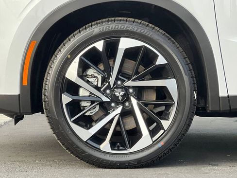 New 2025 Mitsubishi Outlander SE image 26