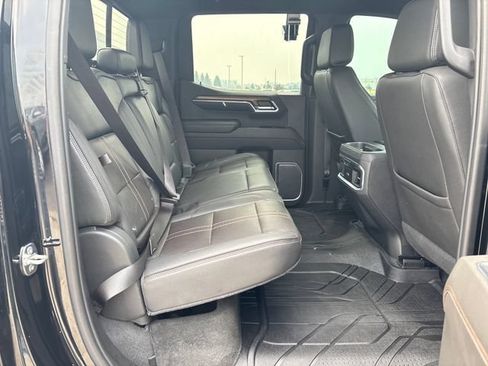 Used 2022 Chevrolet Silverado 1500 High Country w/ Technology Package AWD/4WD image 24