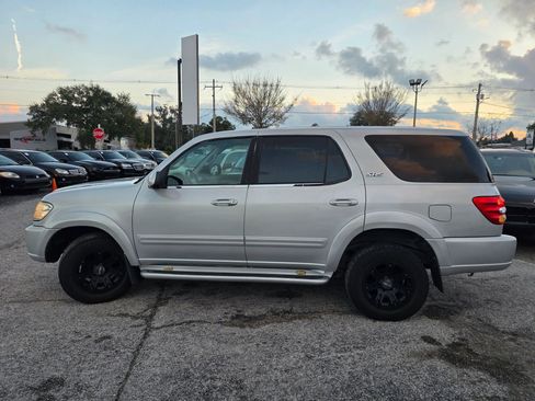 Used 2002 Toyota Sequoia SR5 image 4