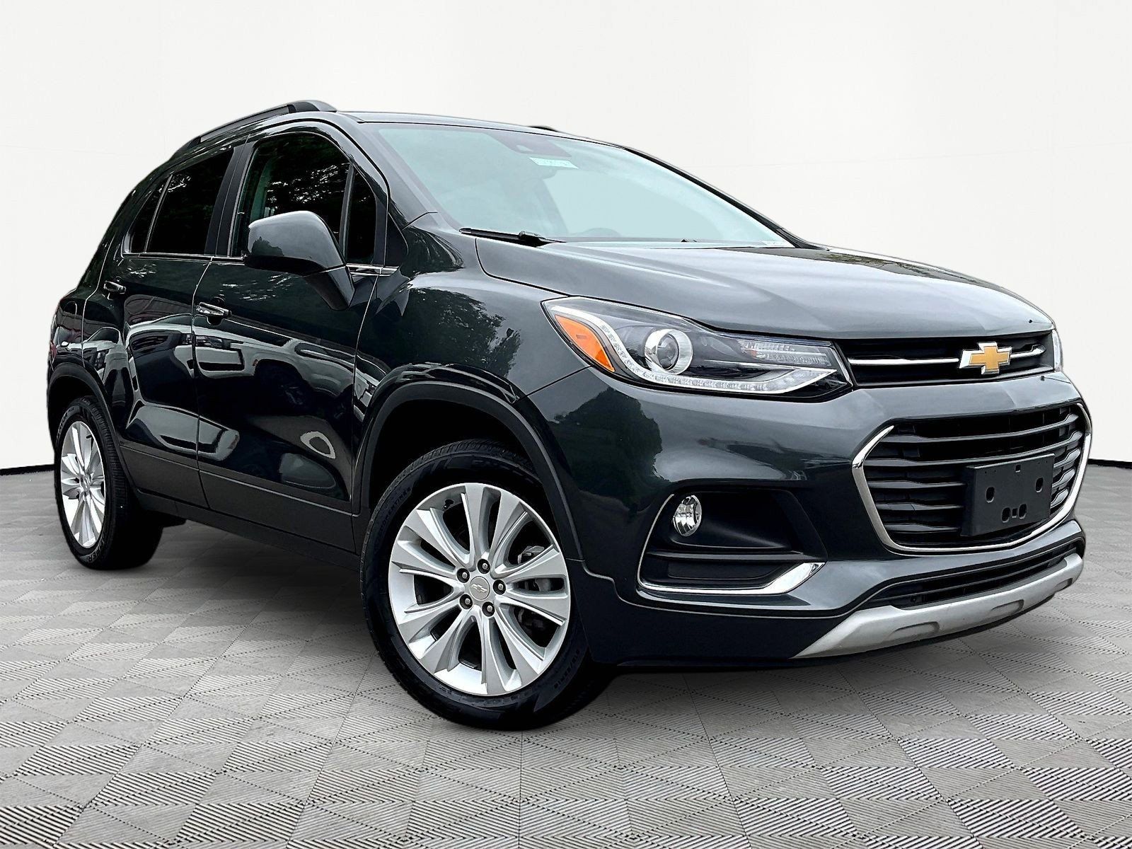Used 2018 Chevrolet Trax Premier AWD/4WD image 3
