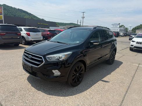 Used 2017 Ford Escape Titanium AWD/4WD image 3