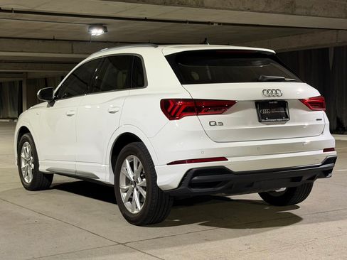 Used 2024 Audi Q3 2.0T Premium w/ Convenience Package AWD/4WD image 3