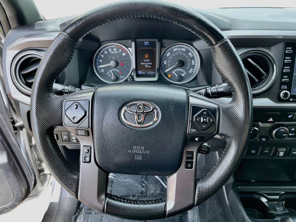 Used 2020 Toyota Tacoma TRD Sport w/ TRD Premium Sport Package AWD/4WD image 11