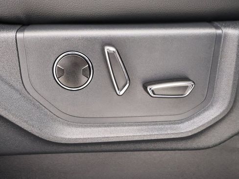 Certified 2024 Ford Expedition Limited image 24