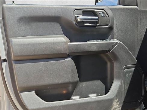 Used 2024 Chevrolet Silverado 1500 Custom Trail Boss w/ LPO, Dark Essentials Package AWD/4WD image 9